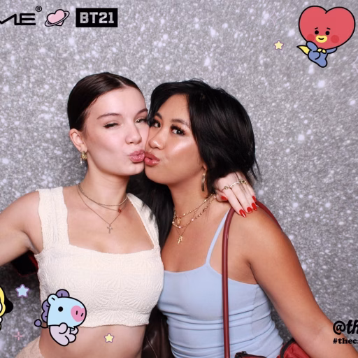 Influencer Events - Lucky Frog Photo Marketing 220518 222101 Influencer Event 220518_222101