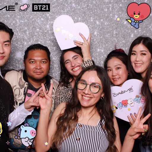 Influencer Events - Lucky Frog Photo Marketing 220518 224745 Influencer Event 220518_224745